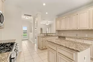 240 Kettering Ln, League City, TX 77573 - Photo 7