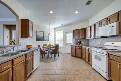9907 Valance Way, Conroe, TX 77385 - Photo 15