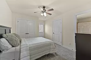 26 W Oaks Dr, Houston, TX 77058 - Photo 21