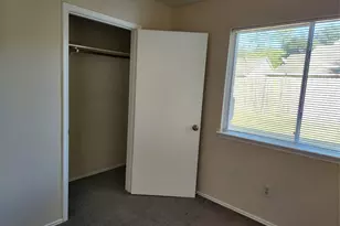 3036 Walnut Springs Dr, Katy, TX 77449 - Photo 9