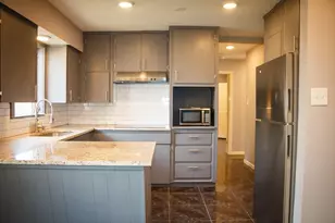 1723 Alta Vista St, Houston, TX 77023 - Photo 1