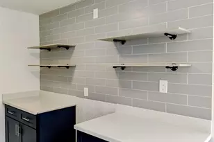5810 Southseas St, Houston, TX 77033 - Photo 7
