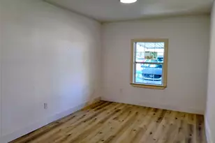 5810 Southseas St, Houston, TX 77033 - Photo 17