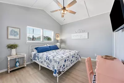 22102 Zapata Drive, Galveston, TX 77554 - Photo 9