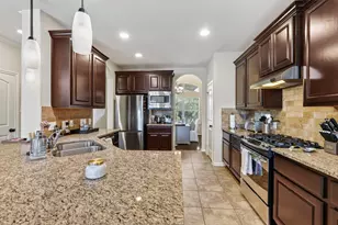 27 E Wolf Cabin Cir, Spring, TX 77389 - Photo 15