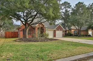34 Drifting Shadows Cir, The Woodlands, TX 77385 - Photo 3