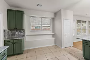 34 Drifting Shadows Cir, The Woodlands, TX 77385 - Photo 19