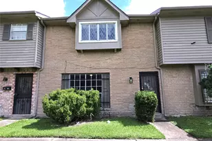 7118 Crownwest St, Houston, TX 77072 - Photo 1