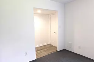 7118 Crownwest St, Houston, TX 77072 - Photo 5