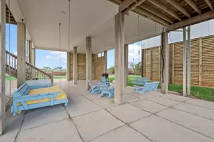 986 Peachtree, Gilchrist, TX 77617 - Photo 37