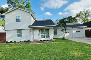 7131 Carvel Ln, Houston, TX 77074 - Photo 1
