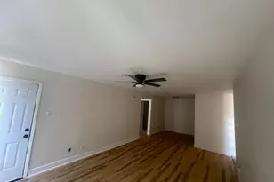 10211 Sugar Branch Dr, Houston, TX 77036 - Photo 5