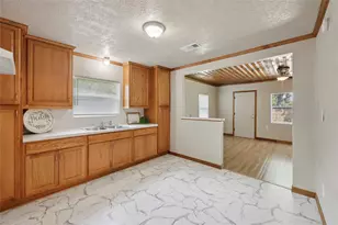 4555 Hartel St, Beaumont, TX 77705 - Photo 11