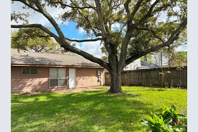 446 Capehill Drive, Houston, TX 77598 - Photo 27