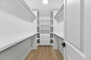 817 E 32nd St, Houston, TX 77022 - Photo 5
