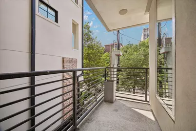 4819 Caroline Street #104, Houston, TX 77004 - Photo 11