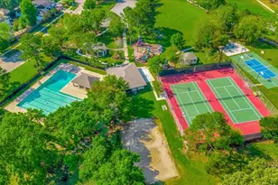 15806 Larkfield Dr, Houston, TX 77059 - Photo 47