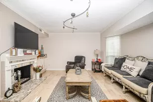 1938 Augusta Dr, Houston, TX 77057 - Photo 11