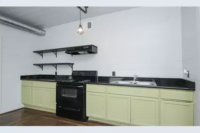 316 Eastwood Street #1, Houston, TX 77011 - Photo 7
