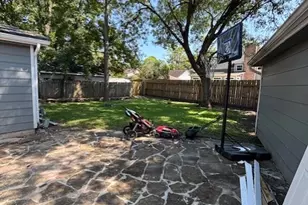 10915 Ella Lee Ln, Houston, TX 77042 - Photo 7