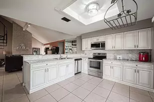 8706 Belle Glen Dr, Houston, TX 77099 - Photo 5