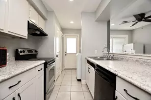 9458 Neuens Rd, Houston, TX 77080 - Photo 15