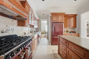 2107 Stonewalk Dr, Houston, TX 77056 - Photo 11