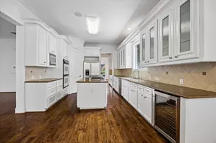 3618 Bellefontaine St, Houston, TX 77025 - Photo 11