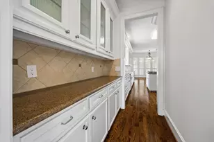3618 Bellefontaine St, Houston, TX 77025 - Photo 9