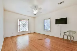 5723 Stewart Ave, Galveston, TX 77551 - Photo 25