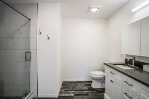 4020 Roseland St, Houston, TX 77006 - Photo 9