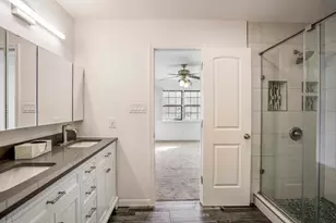 4020 Roseland St, Houston, TX 77006 - Photo 11