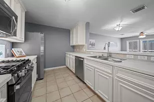 1523 Cook St, Houston, TX 77006 - Photo 3