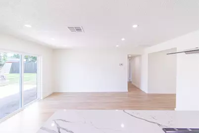 3906 Knotty Oaks Trail, Houston, TX 77045 - Photo 13