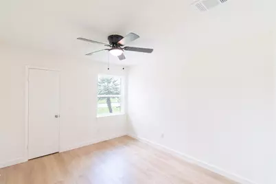 3906 Knotty Oaks Trail, Houston, TX 77045 - Photo 21