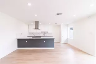 3906 Knotty Oaks Trail, Houston, TX 77045 - Photo 11