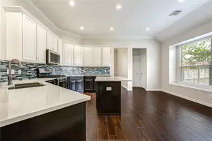 226 Rolling Springs Ln, Dickinson, TX 77539 - Photo 11