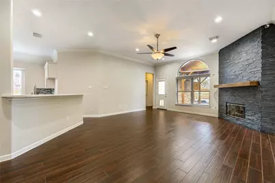 226 Rolling Springs Lane, Dickinson, TX 77539 - Photo 13