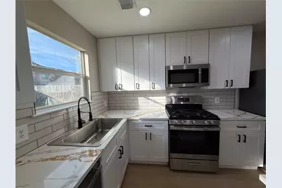 3819 Banks Ridge Lane, Katy, TX 77449 - Photo 5