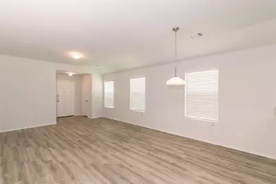 8618 Doris Oaks Circle, Houston, TX 77028 - Photo 3