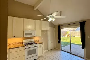 10022 Sand Pass Ln, Houston, TX 77064 - Photo 9