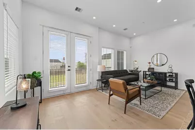 3013 Jensen Springs Lane, Houston, TX 77026 - Photo 7