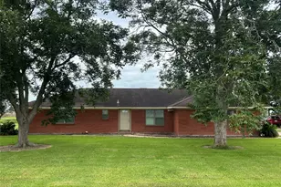 1080 Co Rd 424, El Campo, TX 77437 - Photo 1