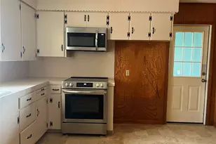 1080 Co Rd 424, El Campo, TX 77437 - Photo 13