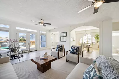 210 Easterly, Tiki Island, TX 77554 - Photo 3