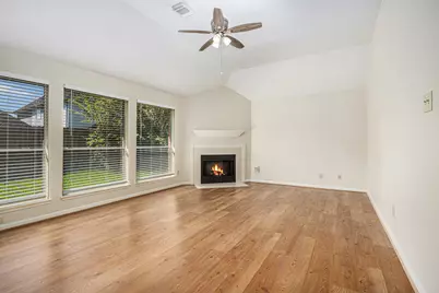 4303 Alysheba, Friendswood, TX 77546 - Photo 15