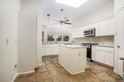 4303 Alysheba, Friendswood, TX 77546 - Photo 9