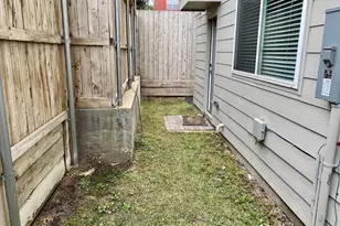 346 Eado Park Cir, Houston, TX 77020 - Photo 19