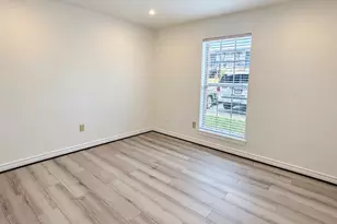 9616 Long Point Rd, Houston, TX 77055 - Photo 13