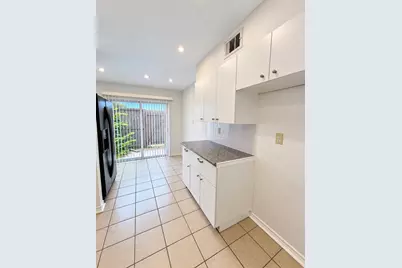 9616 Long Point Road #63, Houston, TX 77055 - Photo 5